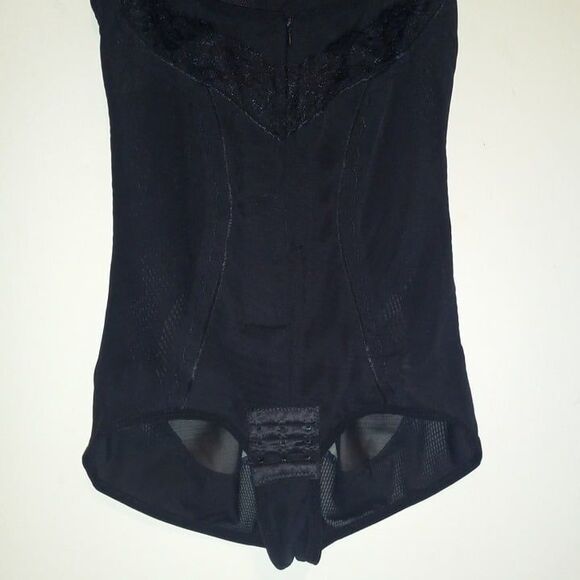 Re-Define Shapewear Bodysuit Girdle-Large-Adjustable Straps & Crotch-Slimming - Picture 3 of 9